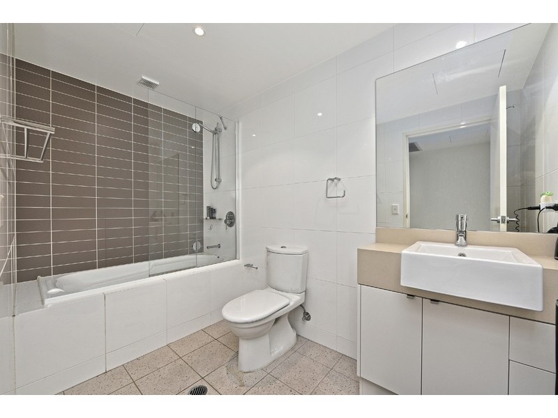 424/8 Stromboli Strait, Wentworth Point NSW 2127