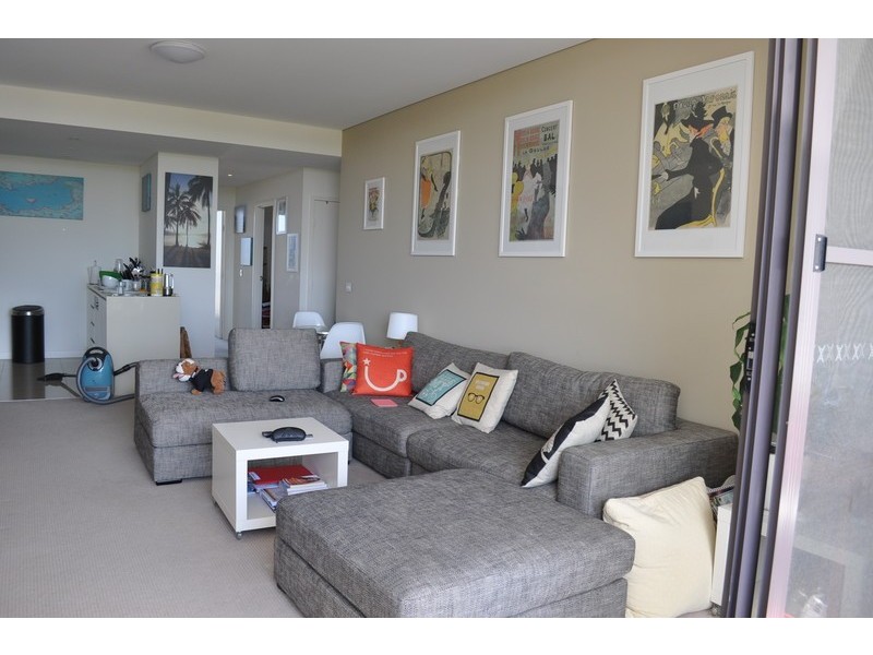 802/25 Hill Road, Wentworth Point NSW 2127