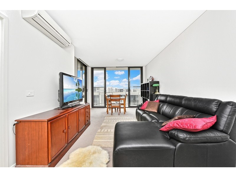 703/25 Hill Road, Wentworth Point NSW 2127