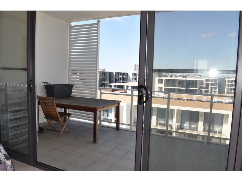 802/25 Hill Road, Wentworth Point NSW 2127