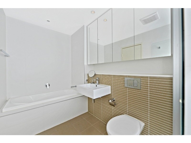 411/18 Corniche Drive, Wentworth Point NSW 2127