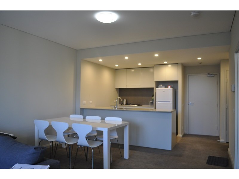 202/8 Marine Parade, Wentworth Point NSW 2127