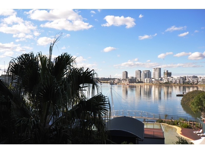 113/27 Bennelong Parkway, Wentworth Point NSW 2127