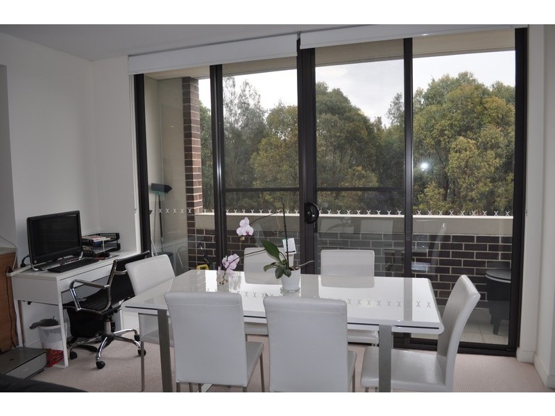 211/27 Hill Road, Wentworth Point NSW 2127