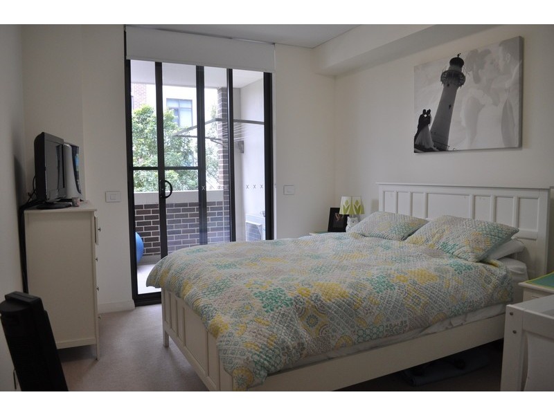 211/27 Hill Road, Wentworth Point NSW 2127