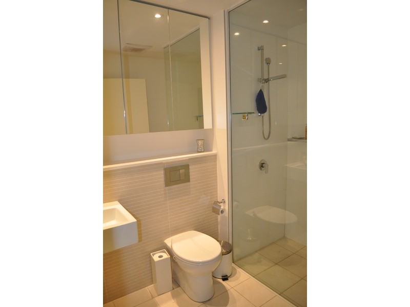 211/27 Hill Road, Wentworth Point NSW 2127