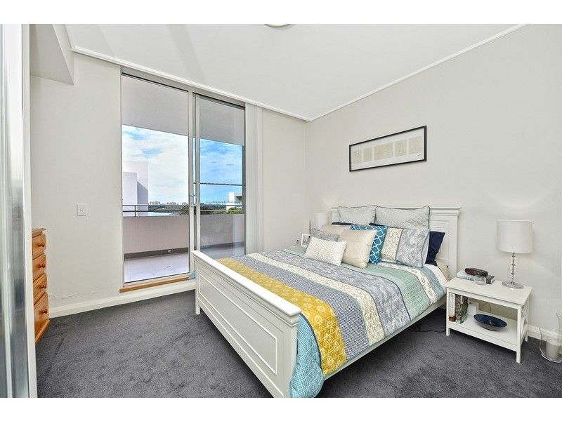 542/2 The Crescent, Wentworth Point NSW 2127