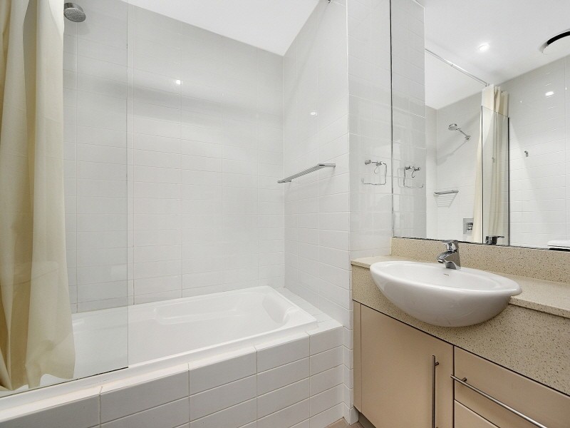 211/1 The Piazza, Wentworth Point NSW 2127