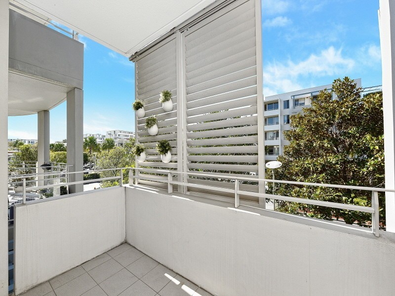 211/1 The Piazza, Wentworth Point NSW 2127