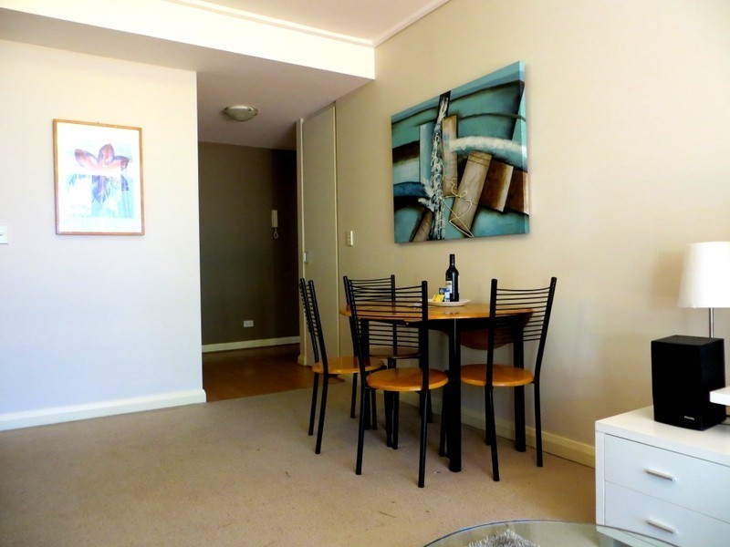 106/27 Bennelong Parkway, Wentworth Point NSW 2127