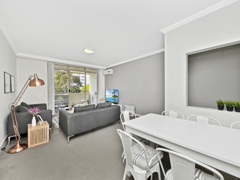211/4 Stromboli Strait, Wentworth Point NSW 2127