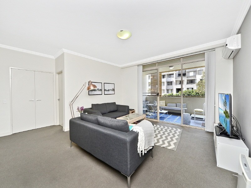 211/4 Stromboli Strait, Wentworth Point NSW 2127
