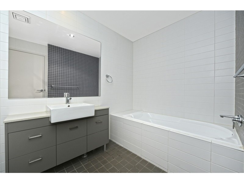 102/19 Hill Road, Wentworth Point NSW 2127