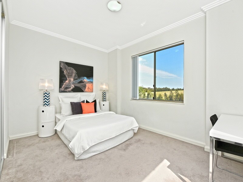 514/21 Hill Road, Wentworth Point NSW 2127