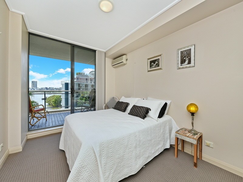 113/27 Bennelong Parkway, Wentworth Point NSW 2127