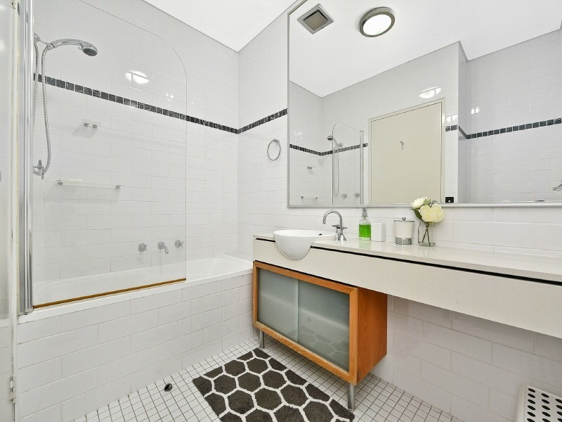 305/5 Corfu – Stromboli Strait, Wentworth Point NSW 2127