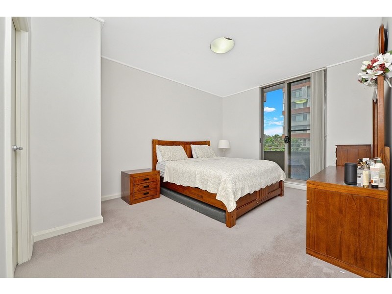 202/19 Hill Road, Wentworth Point NSW 2127