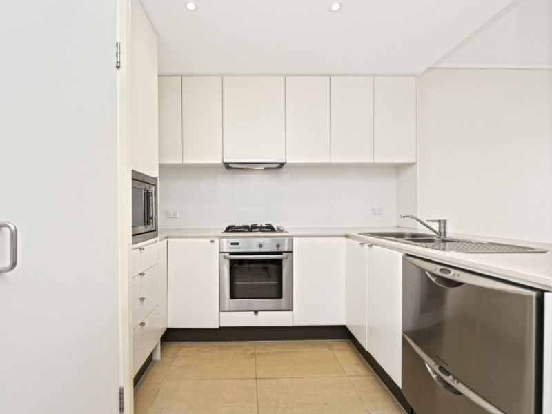 682/4 The Crescent, Wentworth Point NSW 2127