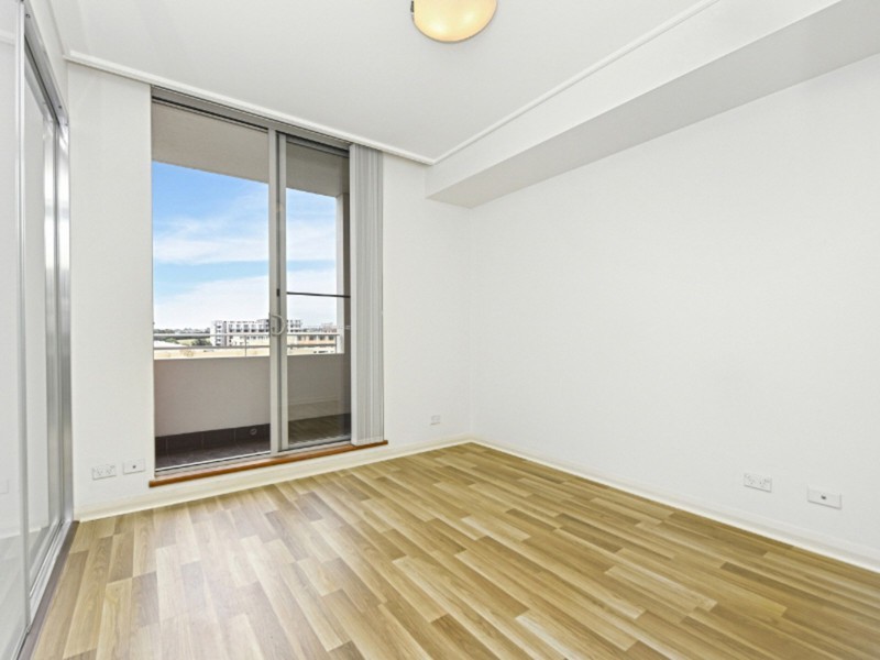 682/4 The Crescent, Wentworth Point NSW 2127