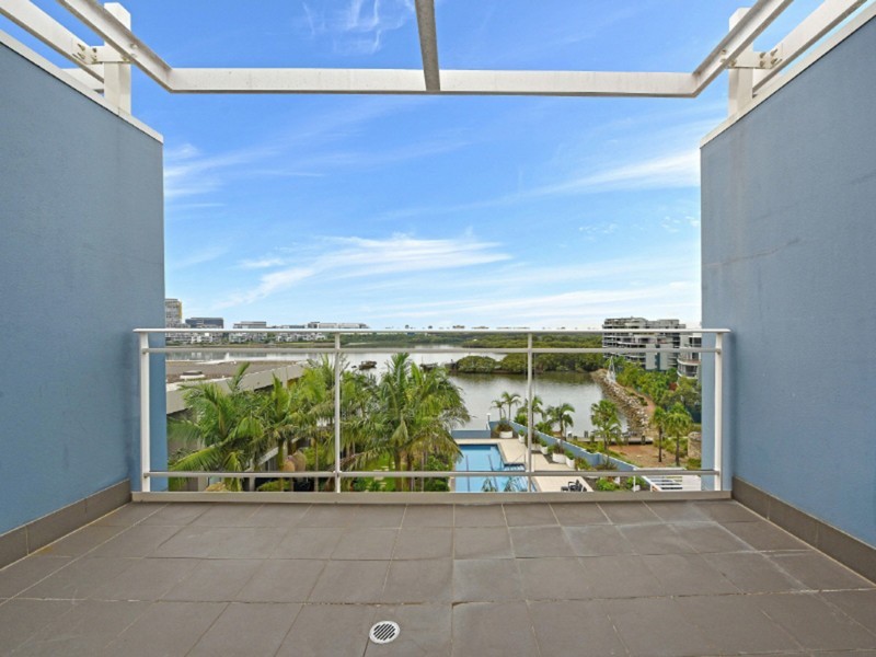 682/4 The Crescent, Wentworth Point NSW 2127