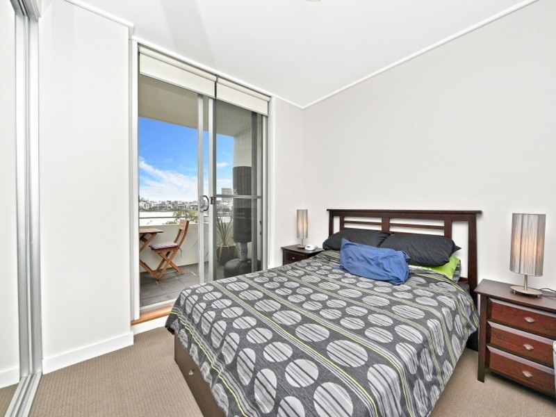 421/25 Bennelong Parkway, Wentworth Point NSW 2127