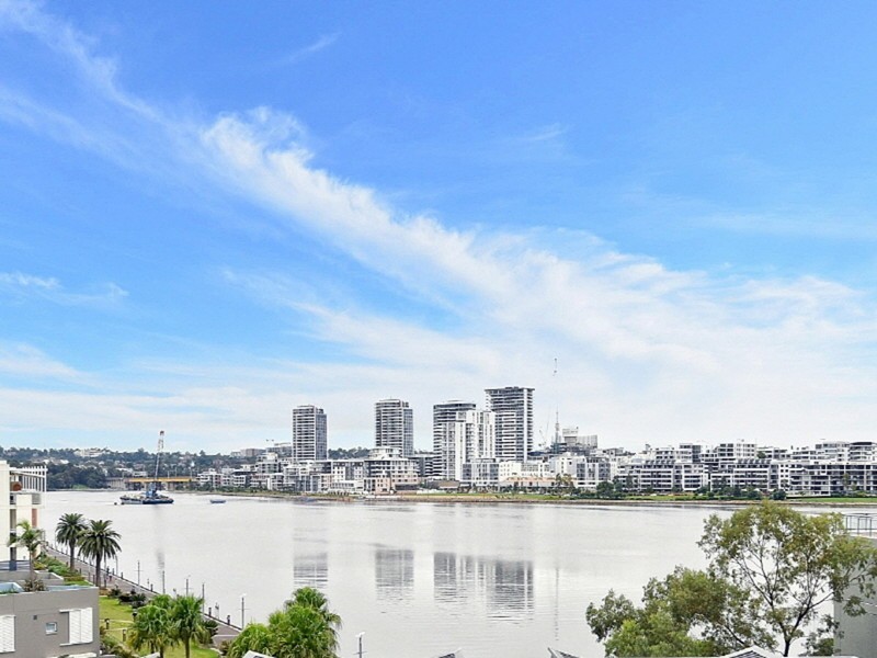 421/25 Bennelong Parkway, Wentworth Point NSW 2127