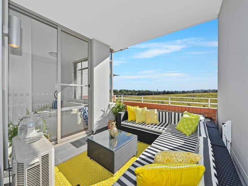 714/21 Hill Road, Wentworth Point NSW 2127