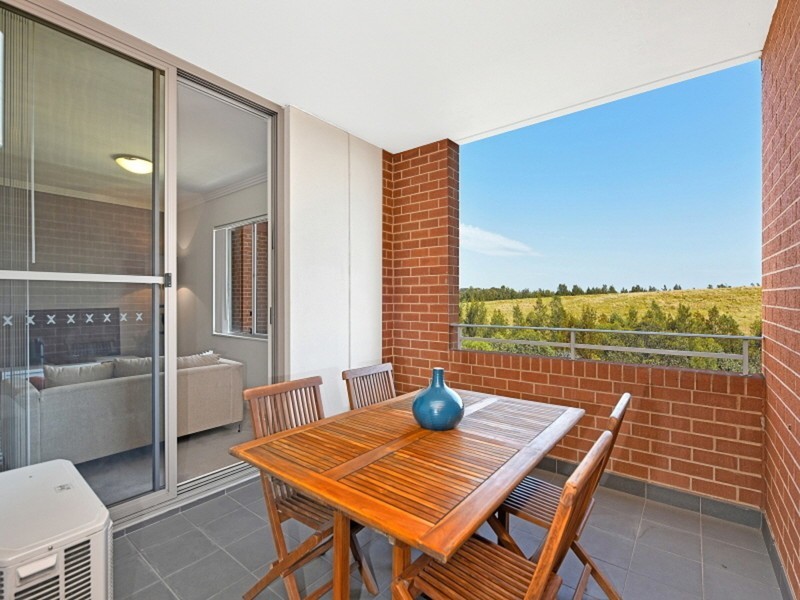 514/21 Hill Road, Wentworth Point NSW 2127