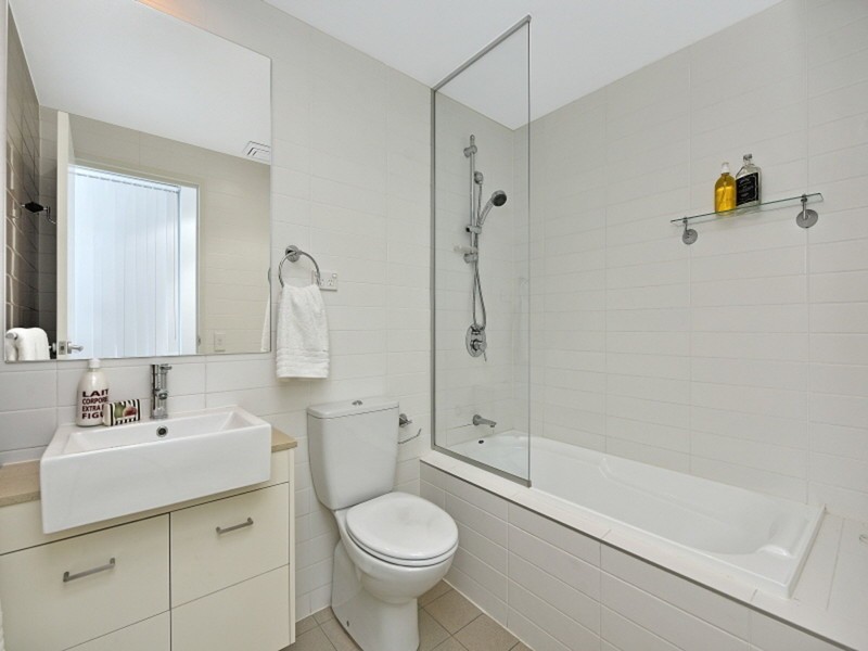 514/21 Hill Road, Wentworth Point NSW 2127