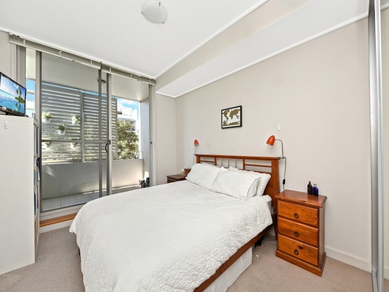211/1 The Piazza, Wentworth Point NSW 2127