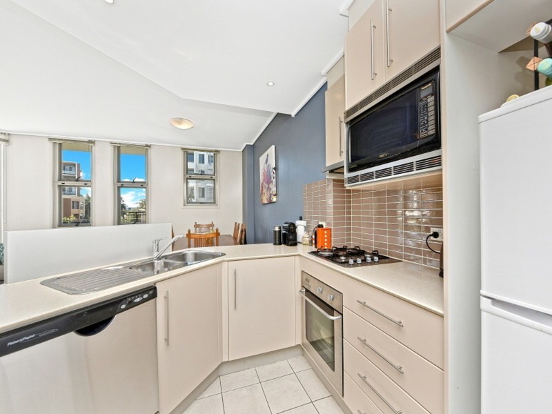 211/1 The Piazza, Wentworth Point NSW 2127