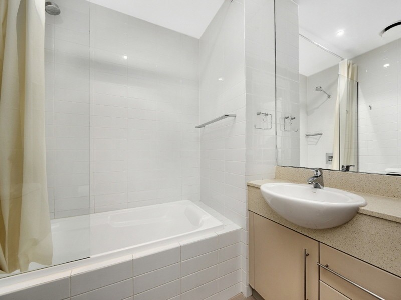 211/1 The Piazza, Wentworth Point NSW 2127