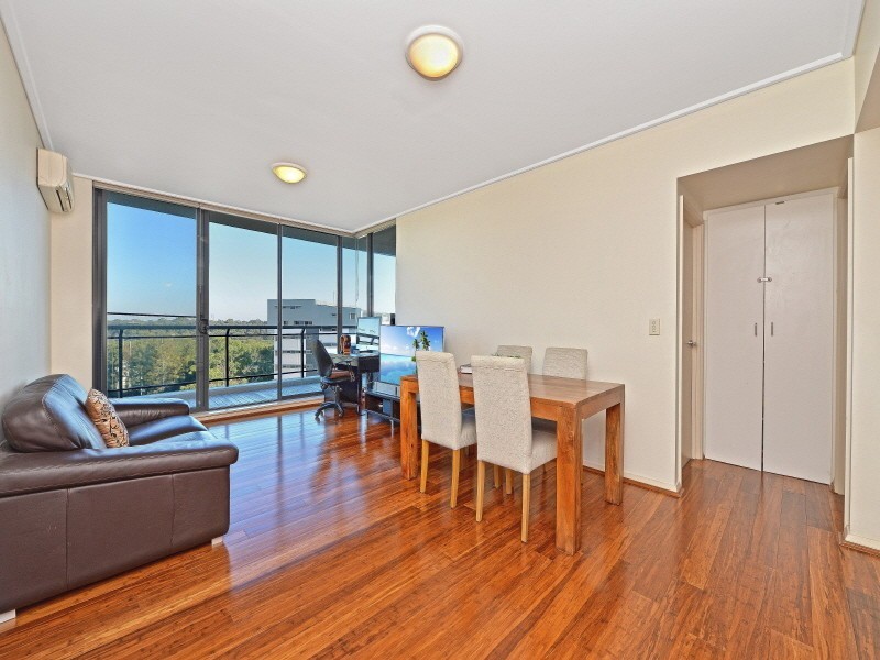 96/27 Bennelong Parkway, Wentworth Point NSW 2127