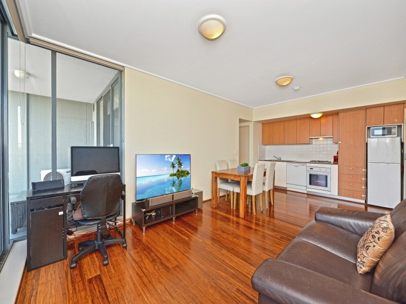 96/27 Bennelong Parkway, Wentworth Point NSW 2127