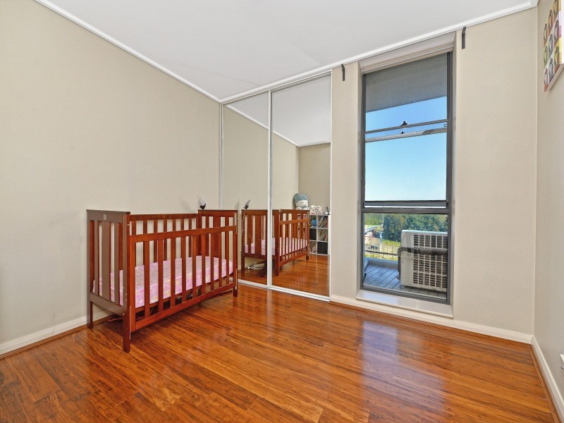 96/27 Bennelong Parkway, Wentworth Point NSW 2127