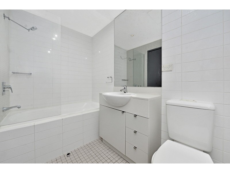 122/25 Bennelong Parkway, Wentworth Point NSW 2127