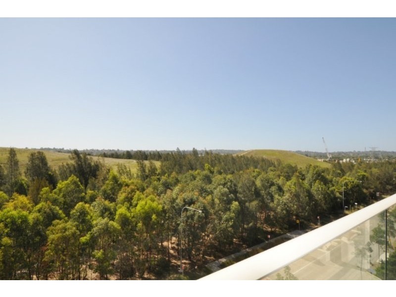 682/33 Hill Road, Wentworth Point NSW 2127