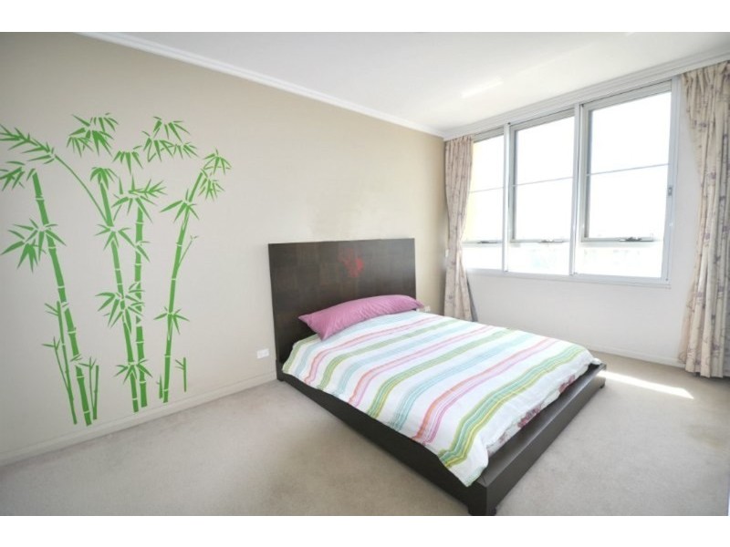 682/33 Hill Road, Wentworth Point NSW 2127