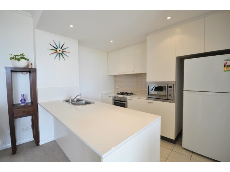 682/33 Hill Road, Wentworth Point NSW 2127