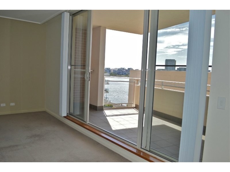 647/2 The Crescent, Wentworth Point NSW 2127