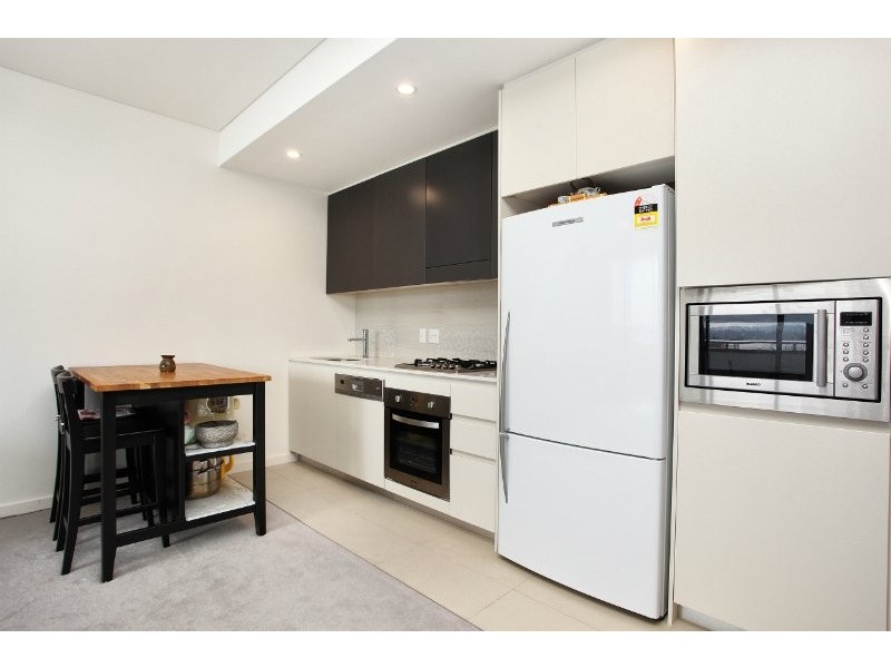 C410/12 Nuvolari Place, Wentworth Point NSW 2127