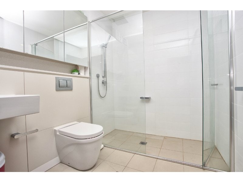 C410/12 Nuvolari Place, Wentworth Point NSW 2127