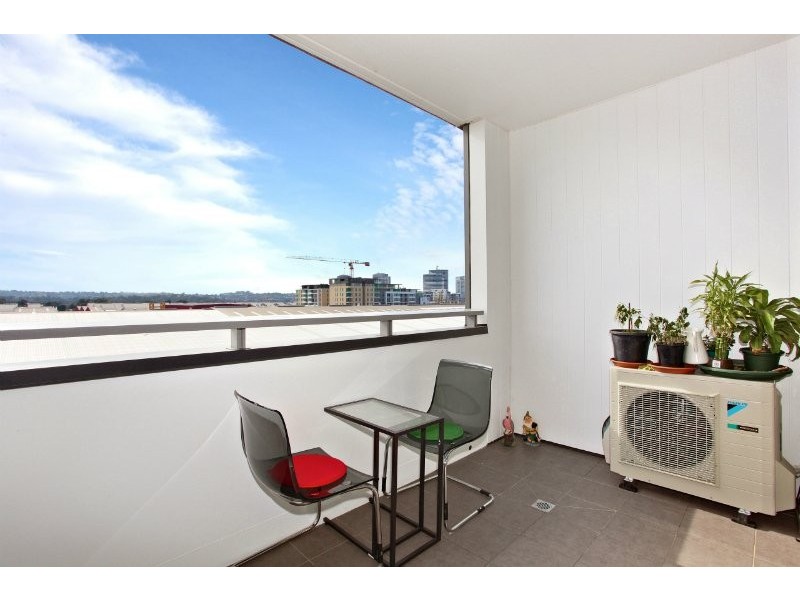C410/12 Nuvolari Place, Wentworth Point NSW 2127
