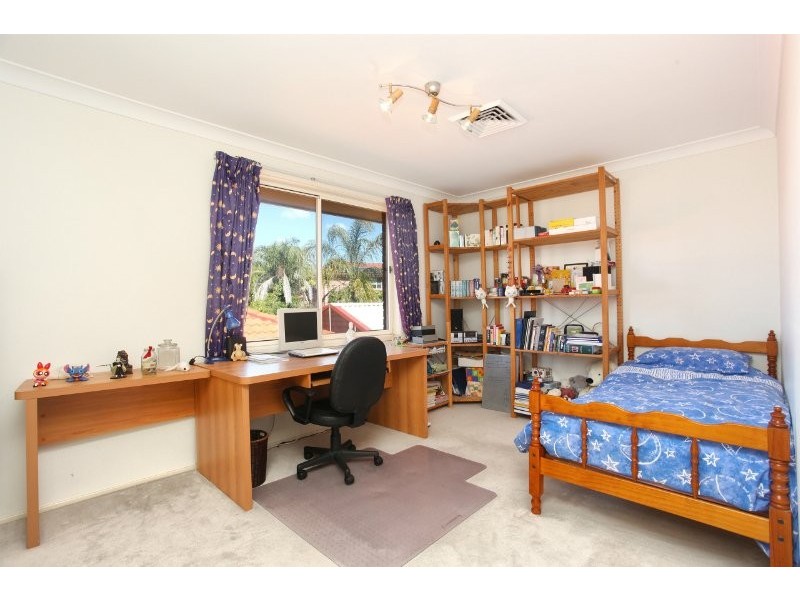 9 Hadlow Close, Beaumont Hills NSW 2155