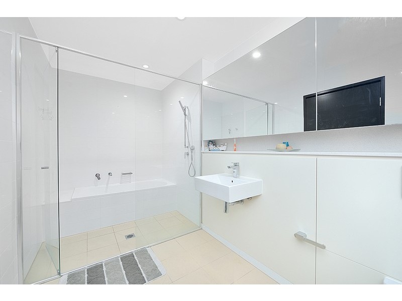 C313/14 Nuvolari Place, Wentworth Point NSW 2127