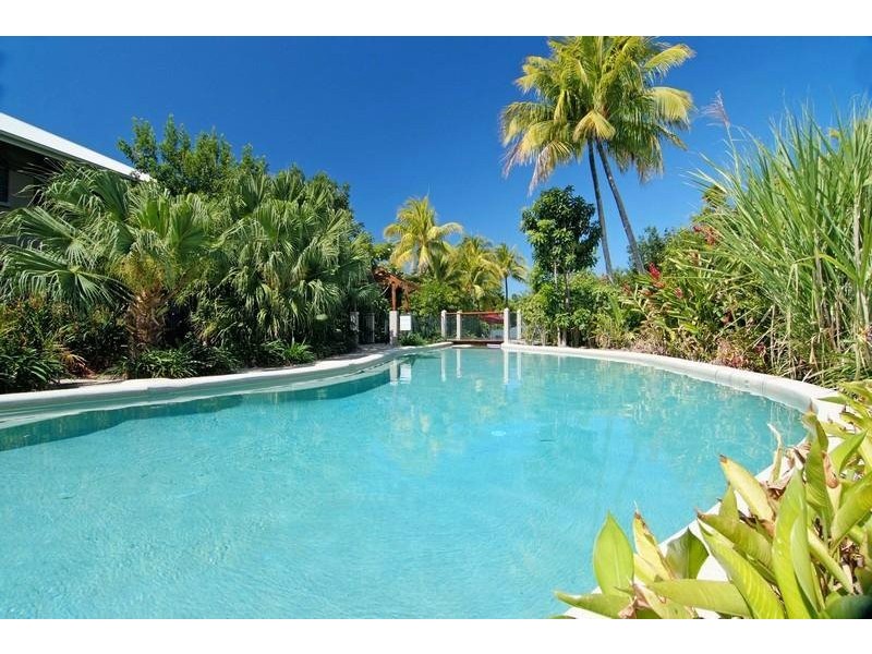 Palm Cove QLD 4879