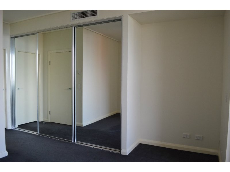 542/2 The Crescent, Wentworth Point NSW 2127