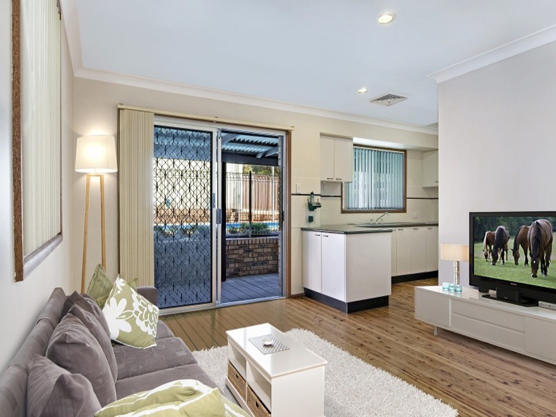 228 Lakedge Ave, Berkeley Vale NSW 2261