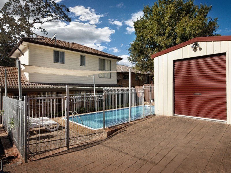 228 Lakedge Ave, Berkeley Vale NSW 2261