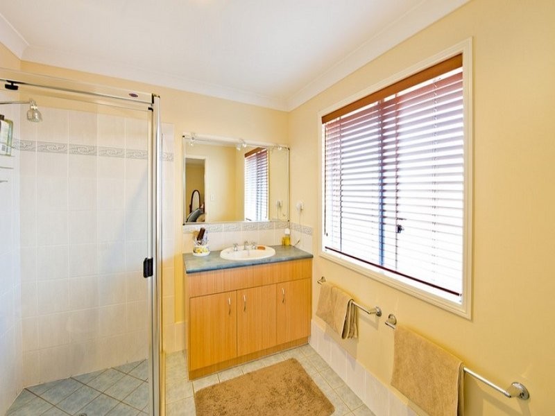 4 Azahar Street, Carseldine QLD 4034